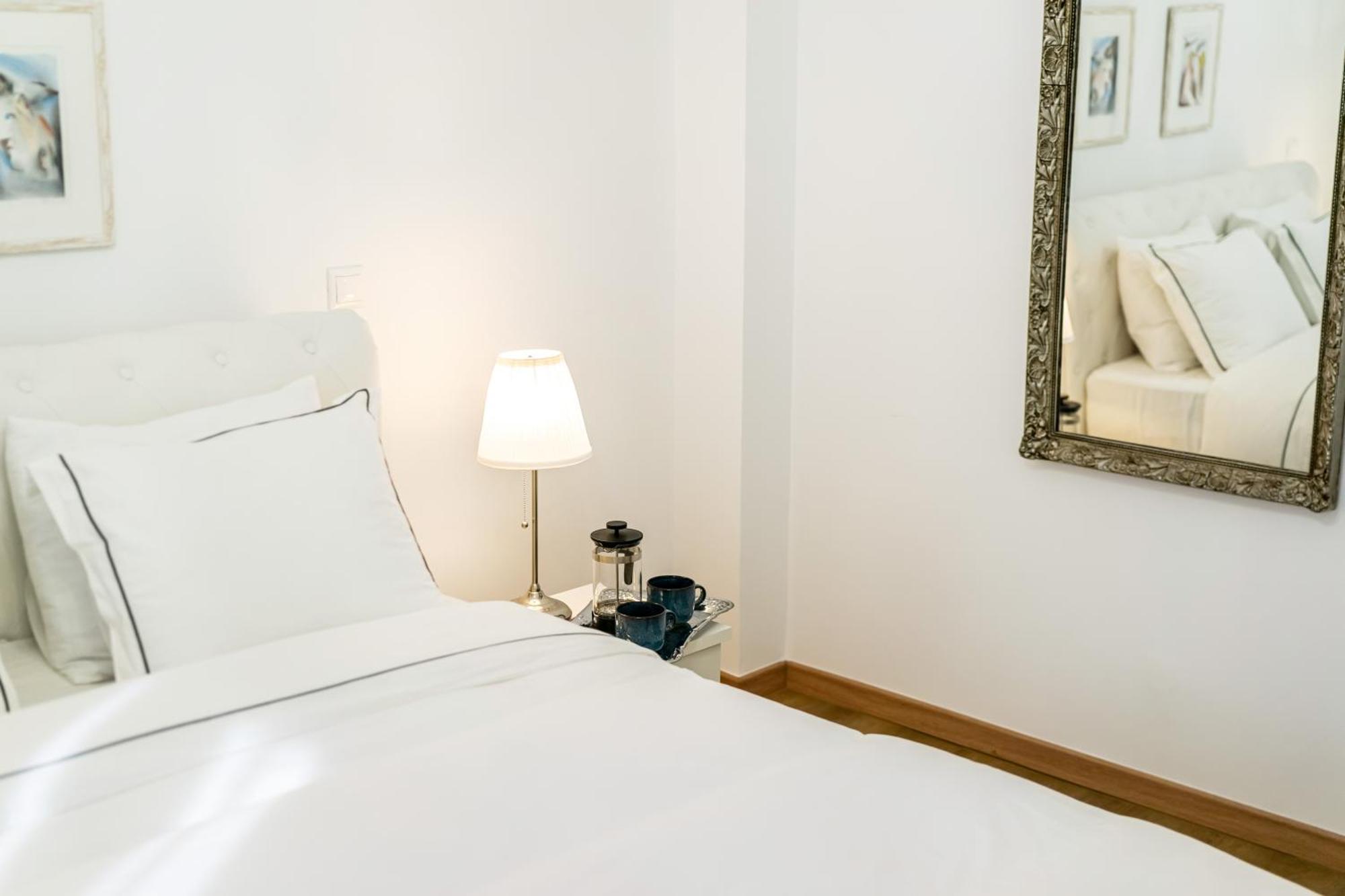 Zen Elegant Apartment In The Center Of أثينا المظهر الخارجي الصورة