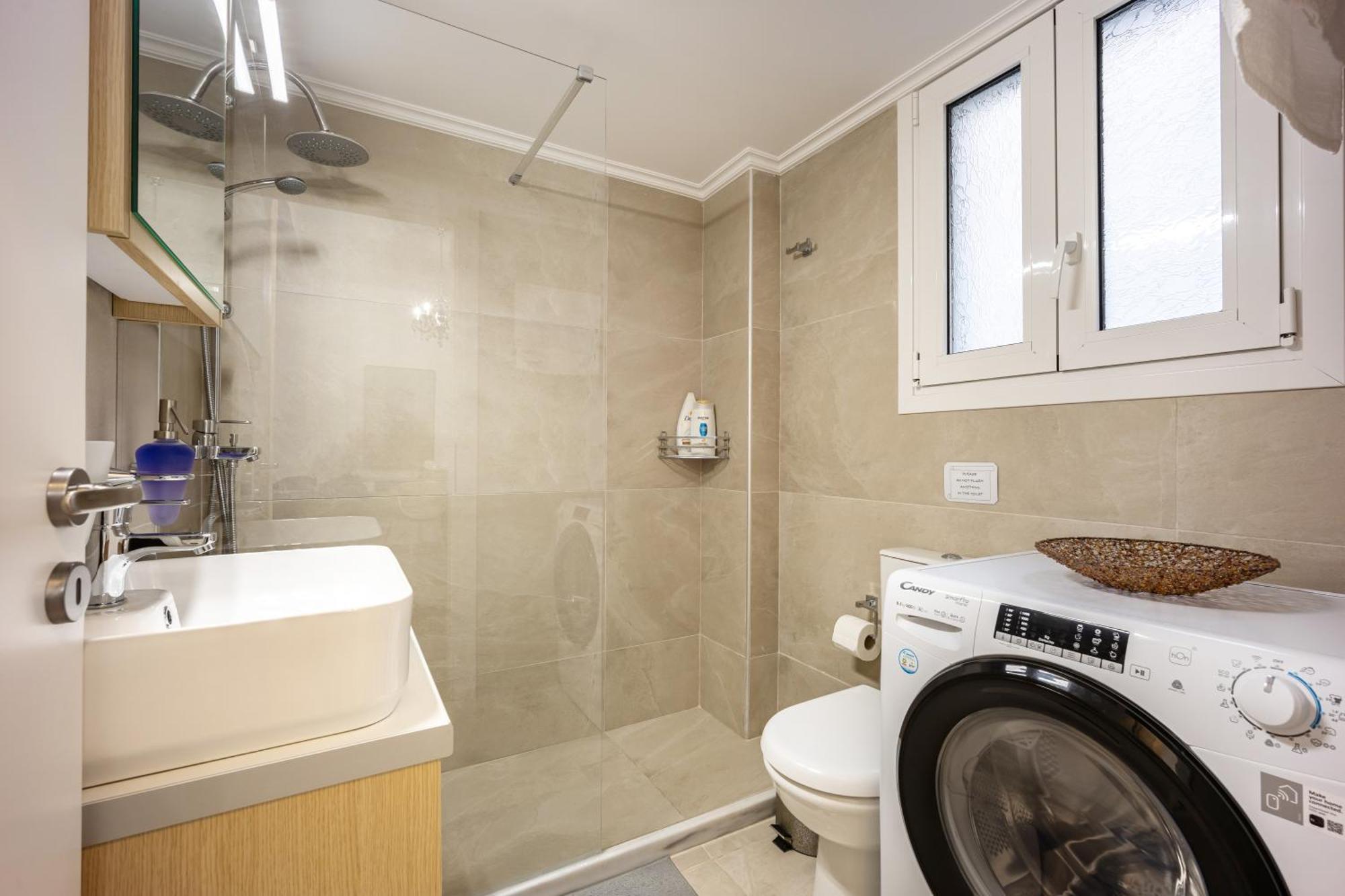Zen Elegant Apartment In The Center Of أثينا المظهر الخارجي الصورة